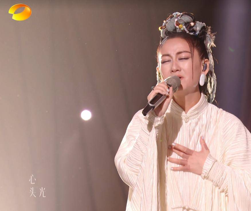 歌手2025震撼来袭,李佳薇天后现场唱响,收音效果无可挑剔