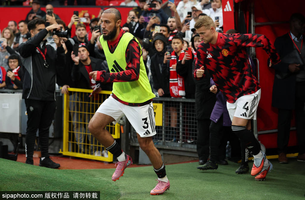 曼(màn)联对桑德兰：VAR介入后裁判(pàn)判(pàn)决引发熱(rè)议