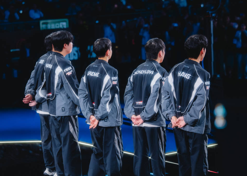 LOL战队全球实力榜更新：LCK包揽前四，TES升至第六！