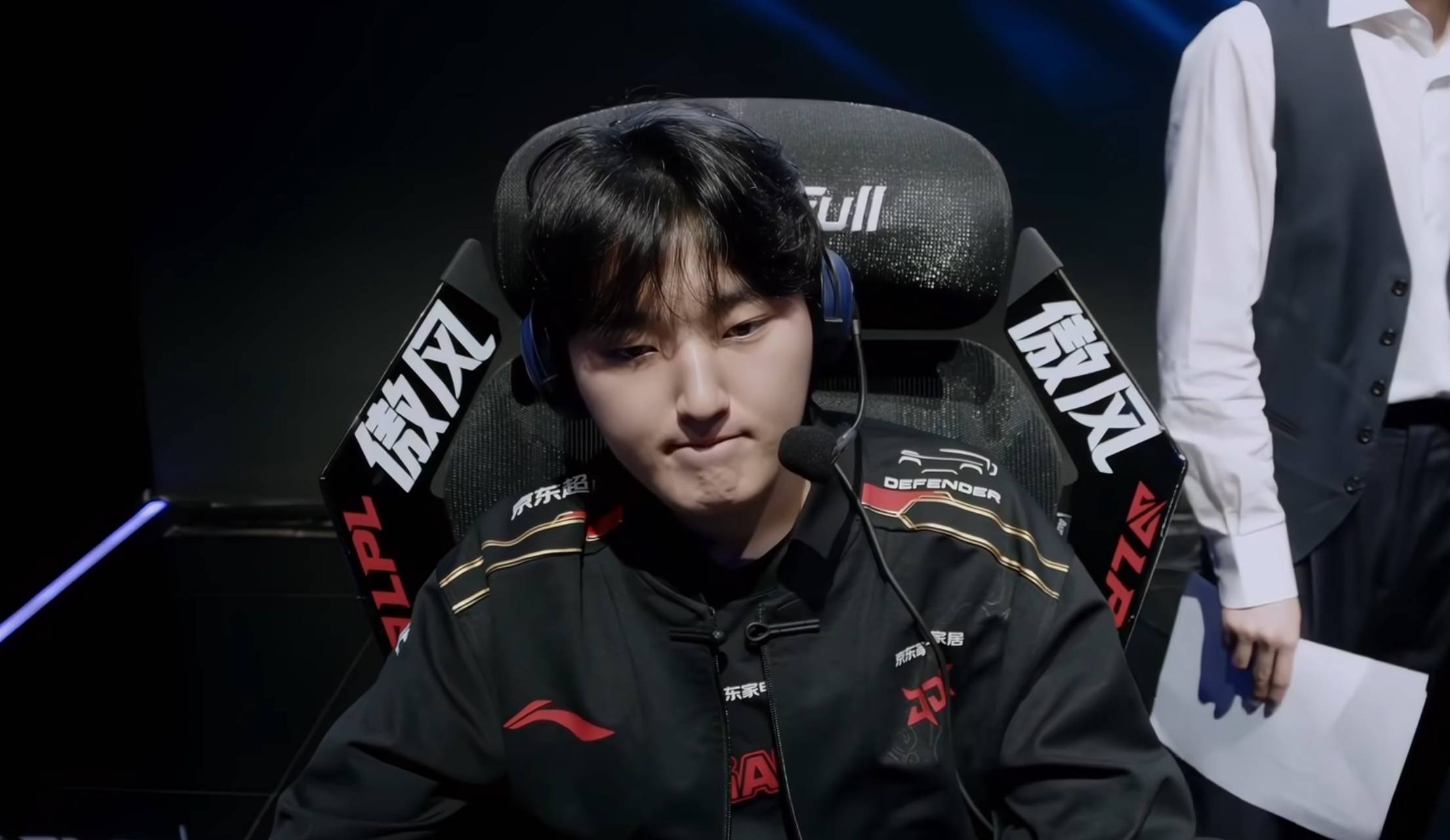 LPL转会期爆料!最大巨头出手,斥巨资抢夺韩援,BLG面临解散危险