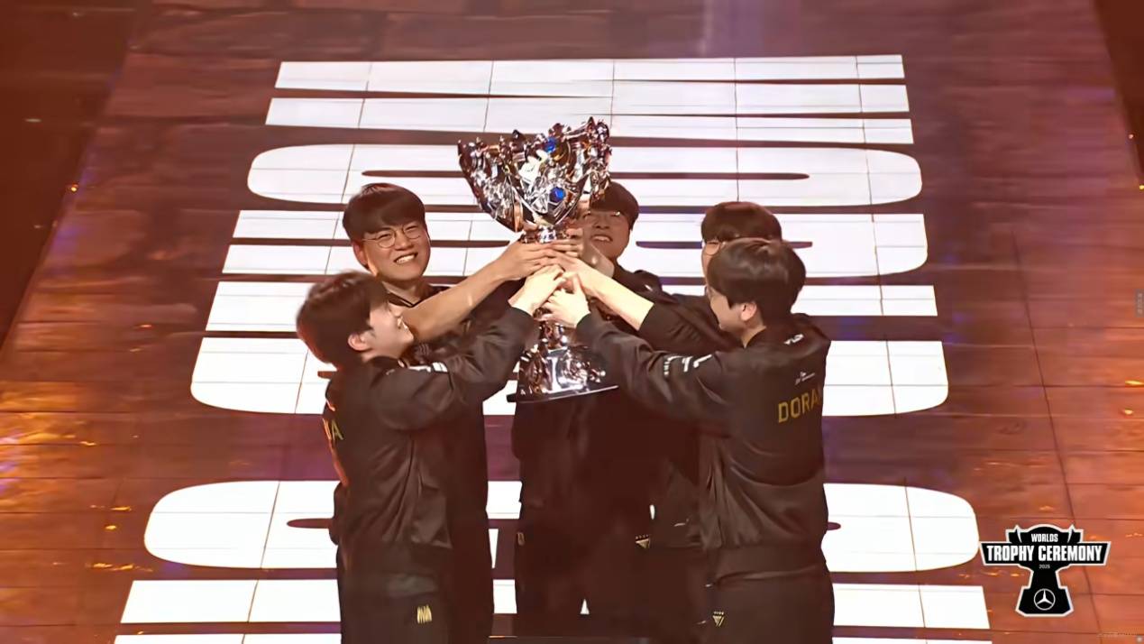 LOL六冠王传奇诞生！Faker加(jiā)里奥登场，T1决胜局爆发，创造新神话